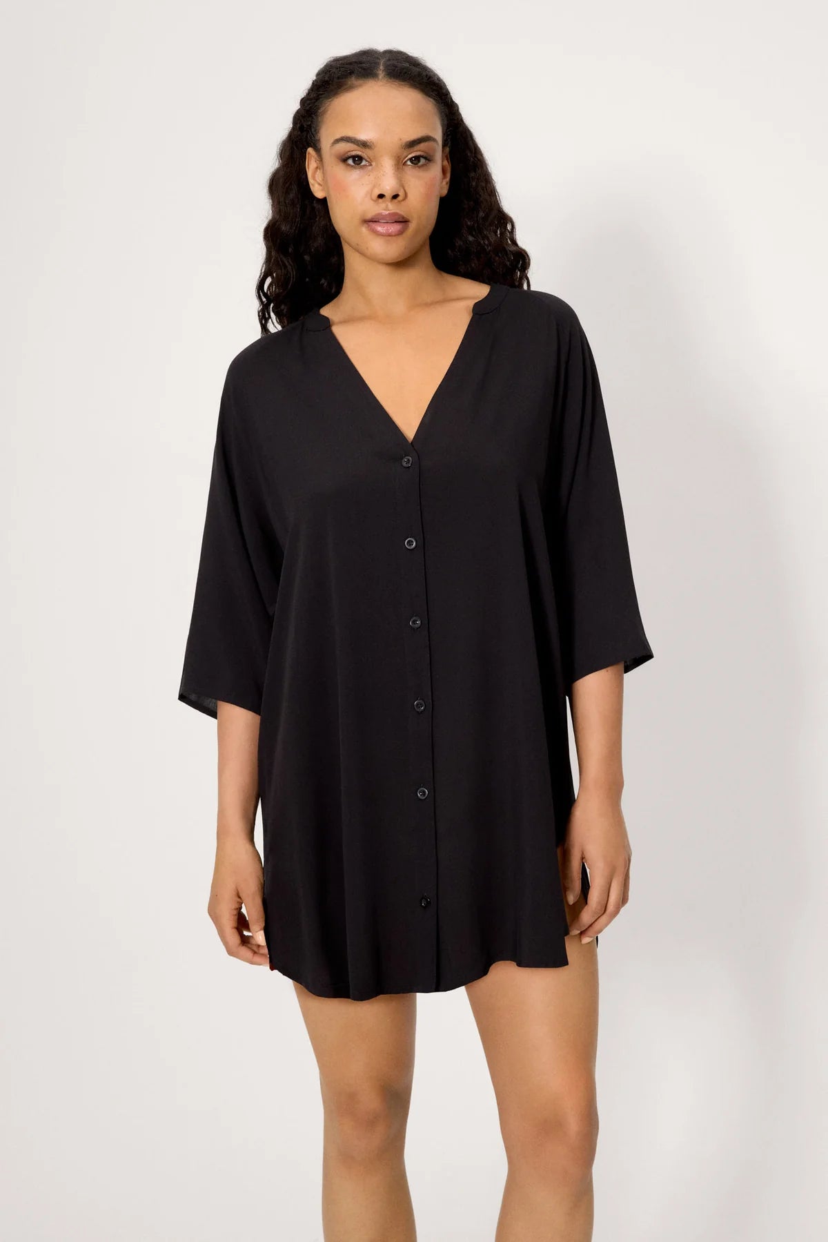 Camicia lunga nera a mezza manica